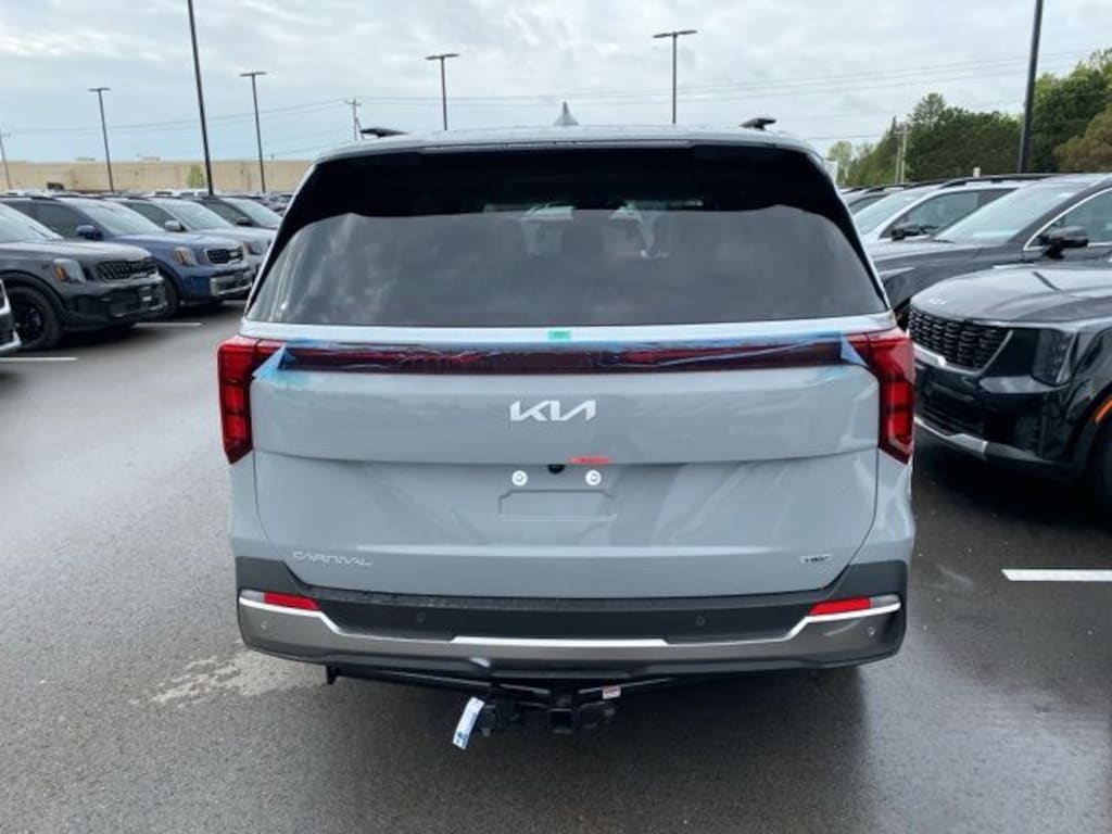 New 2026 Kia Carnival Hybrid SX Minivan/Van