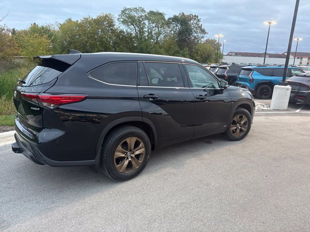 Used 2022 Toyota Highlander Hybrid Bronze Edition SUV