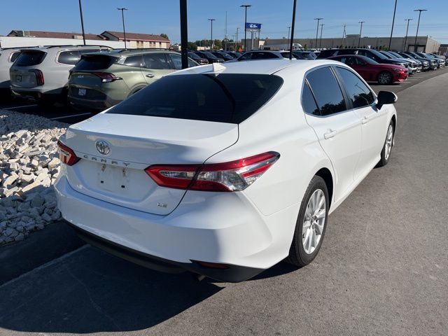 2020 Toyota Camry LE photo 2