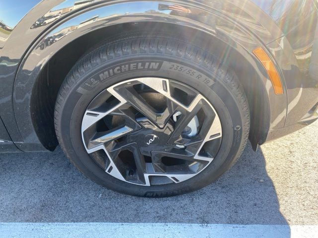 2025 Kia Sportage photo 2