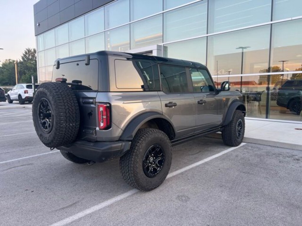 Used 2025 Ford Bronco Badlands SUV