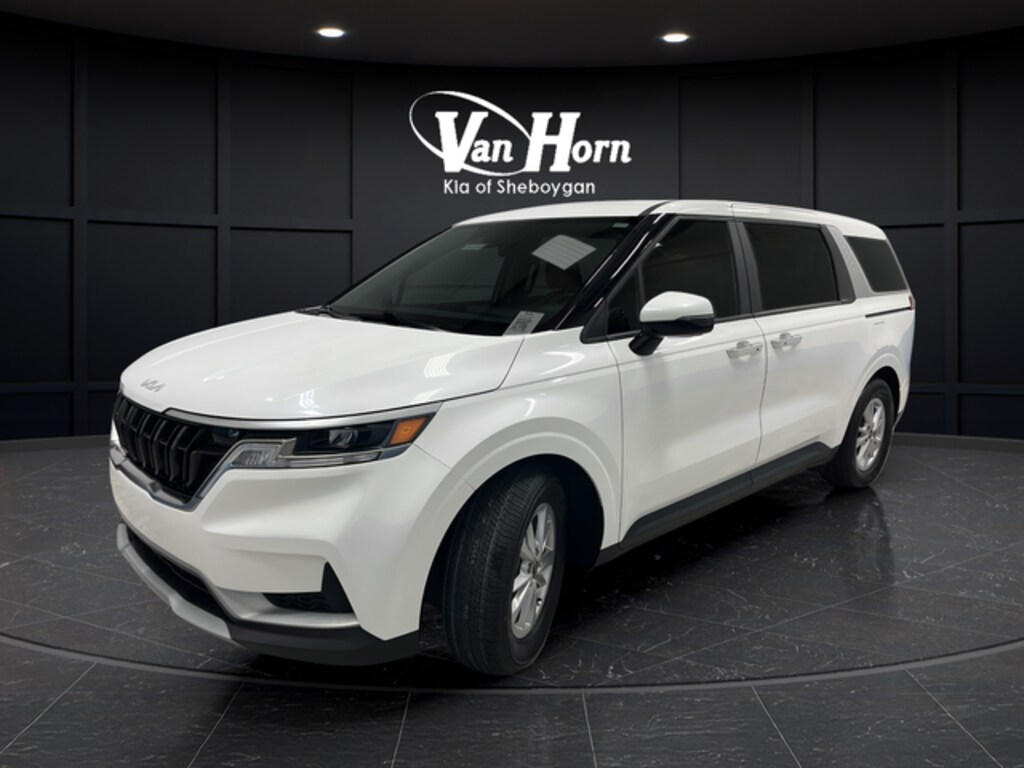 Used 2024 Kia Carnival LX Minivan/Van
