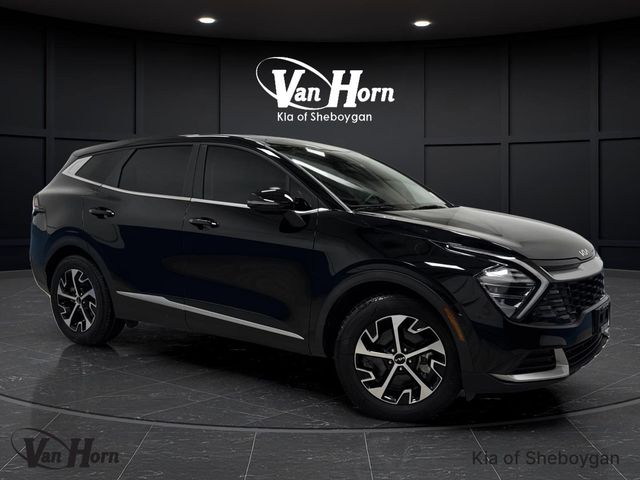 2024 Kia Sportage EX's photo