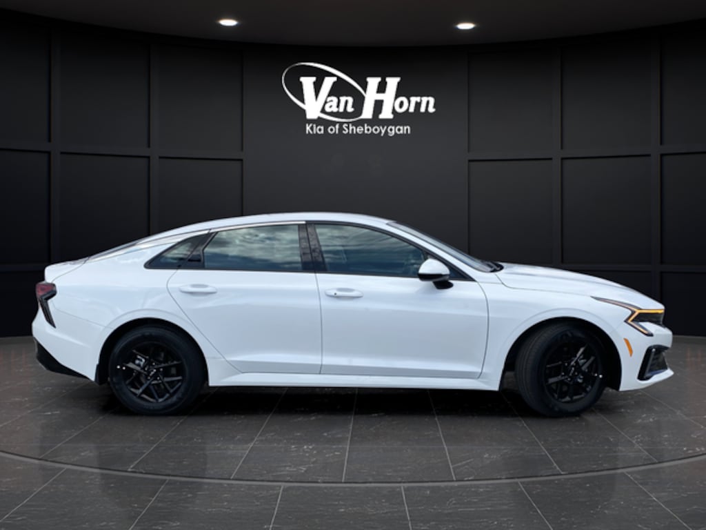 New 2025 Kia K5 LXS Sedan