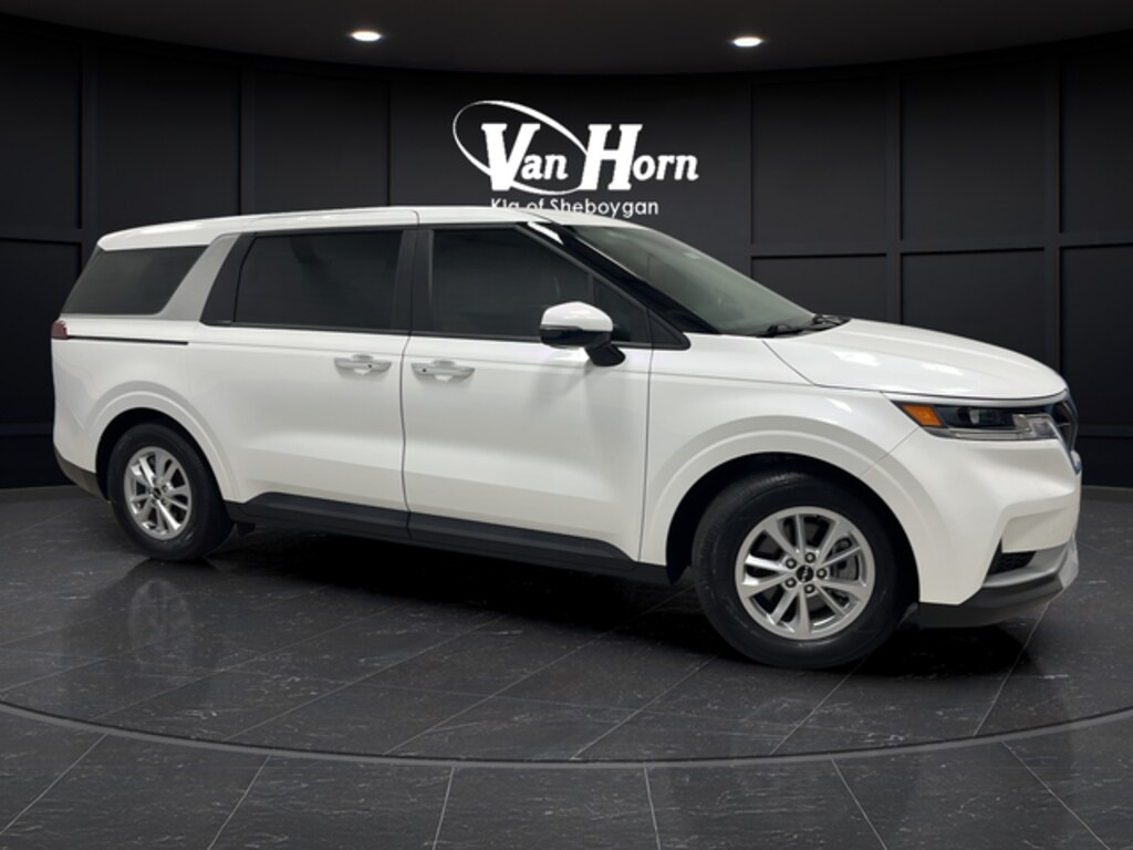 Used 2024 Kia Carnival LX Minivan/Van