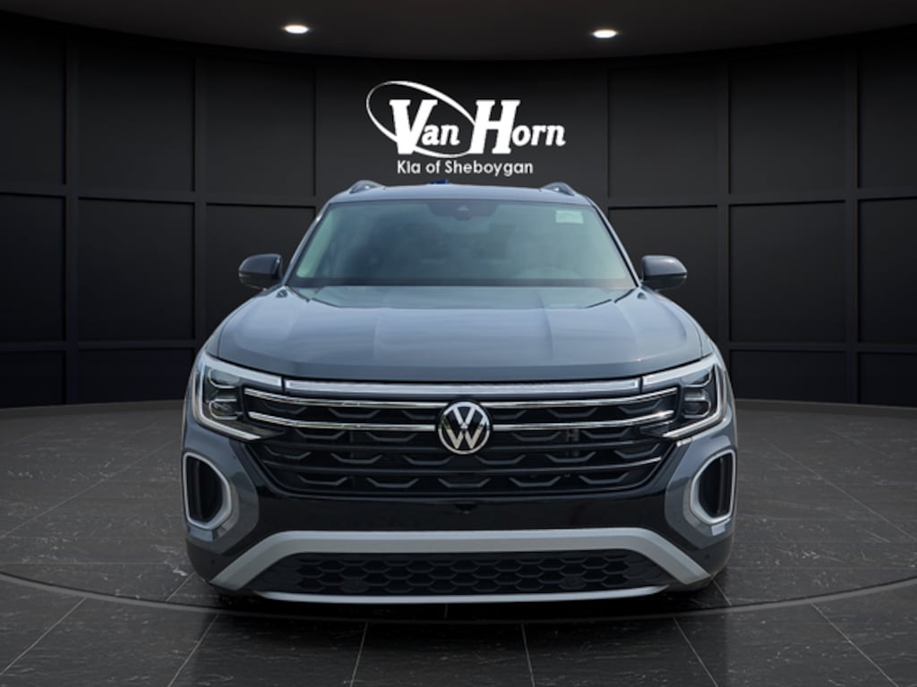 Used 2024 Volkswagen Atlas 2.0T Peak Edition SE w/Technology SUV