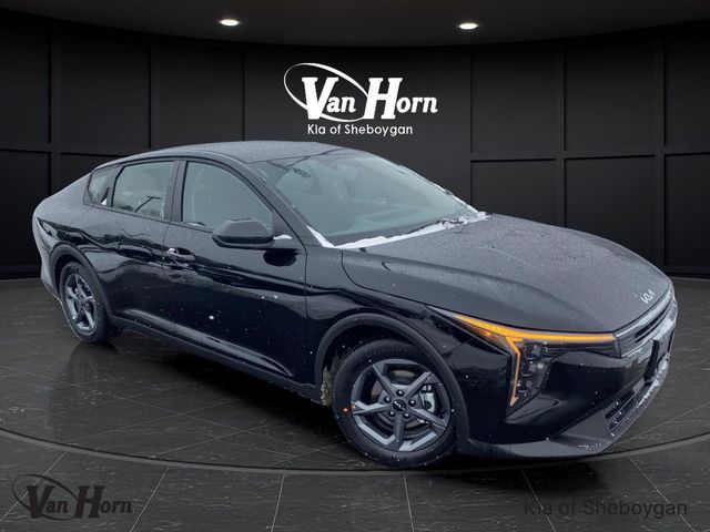 2025 Kia K4 LXS's photo