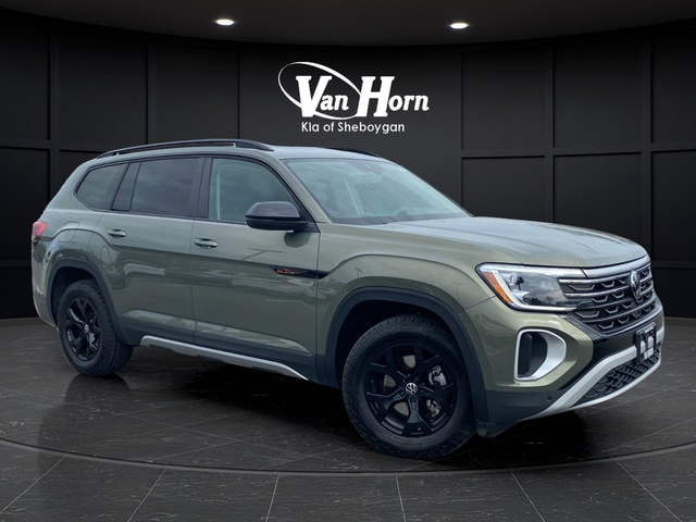 2024 Volkswagen Atlas 2.0T Atlas Peak Edt SE w/Tech 4MOTION's photo