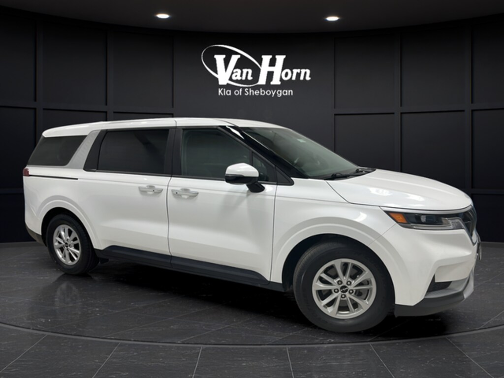 Used 2024 Kia Carnival LX Minivan/Van