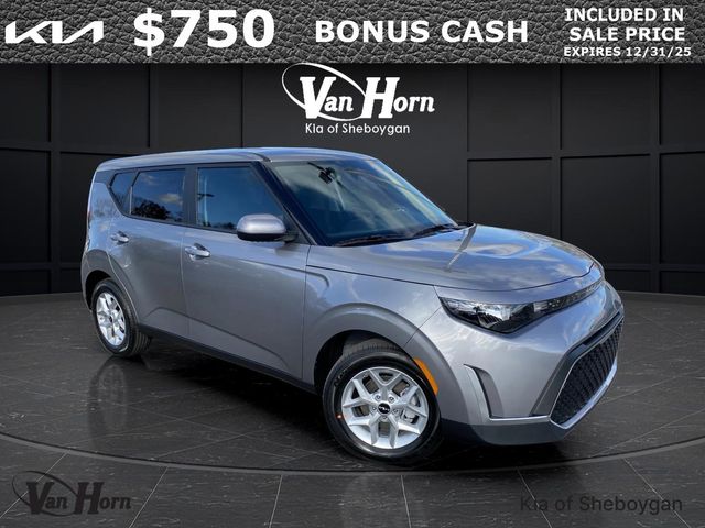2025 Kia Soul LX's photo