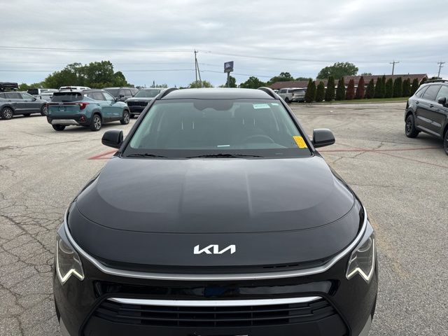 Used 2024 Kia Niro LX with VIN KNDCP3LE3R5144367 for sale in Sheboygan, WI