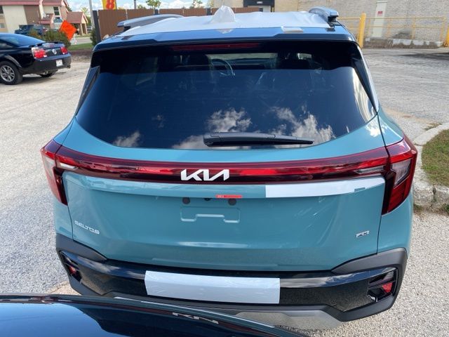 2026 Kia Seltos S photo 2