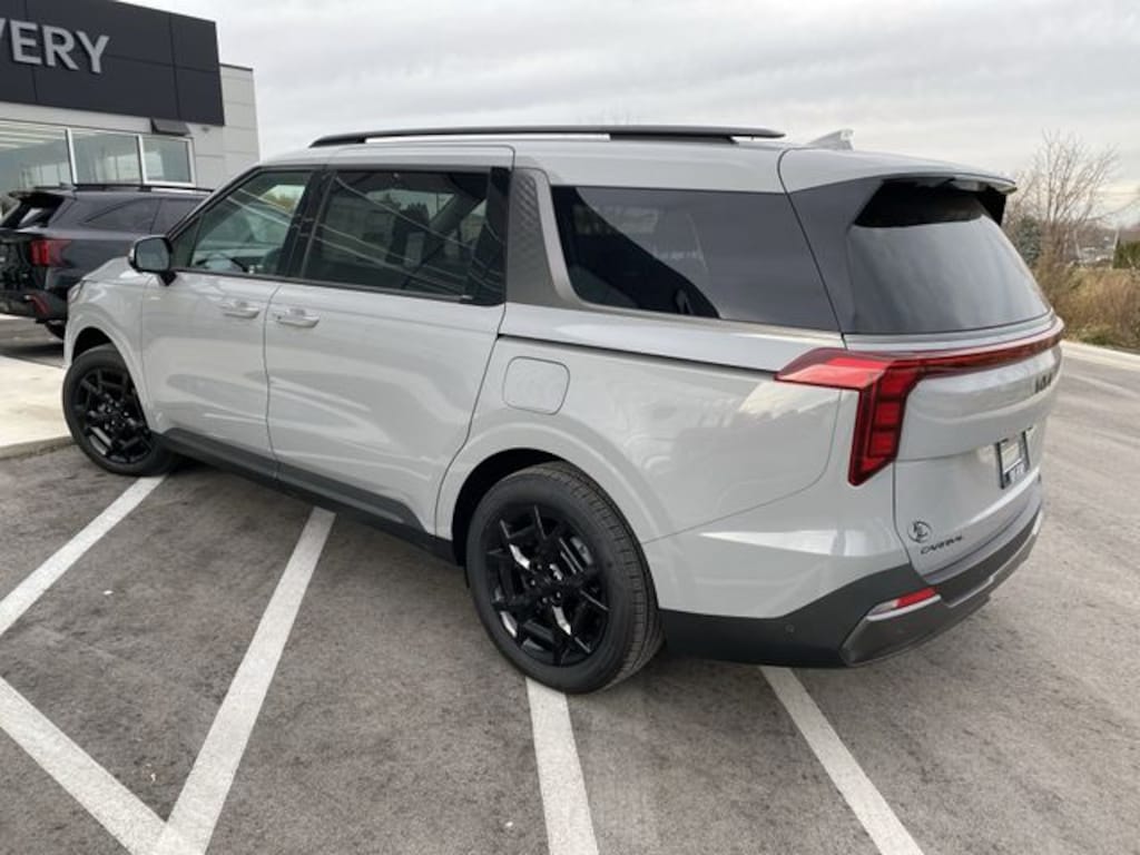 New 2026 Kia Carnival Hybrid SX Minivan/Van