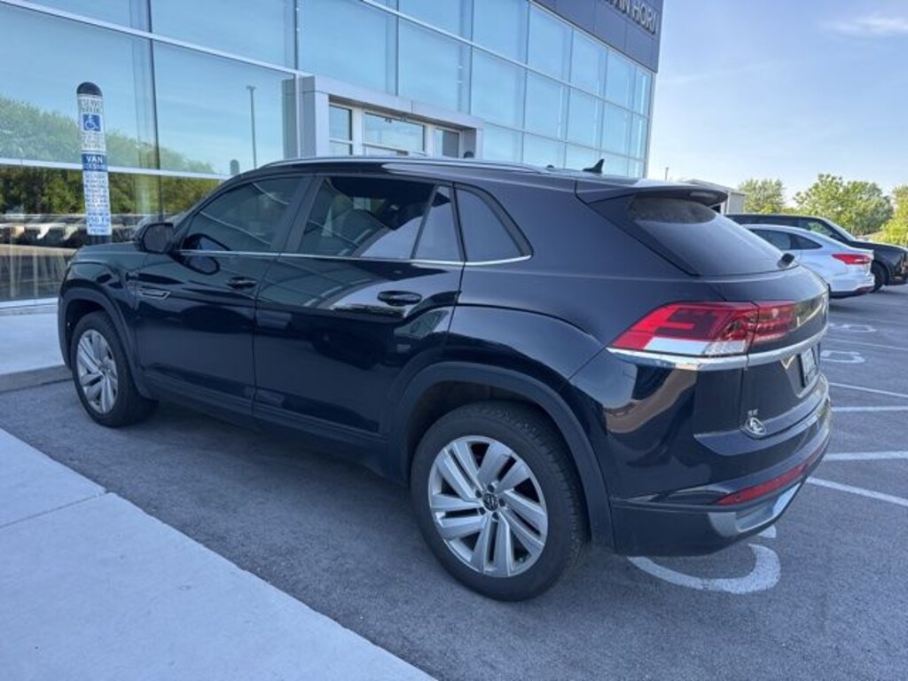 Used 2020 Volkswagen Atlas Cross Sport 2.0T SE w/Technology SUV