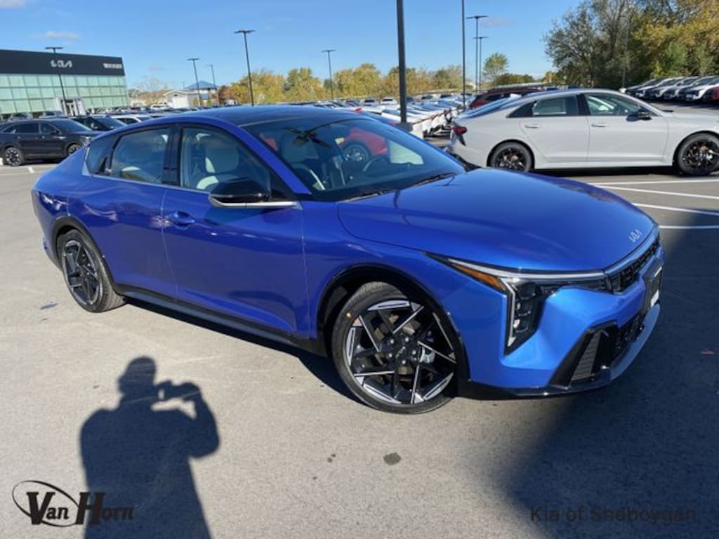 New 2025 Kia K4 GT-Line Sedan