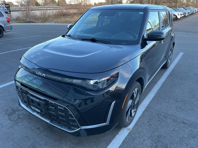 2023 Kia Soul GT-Line photo 4