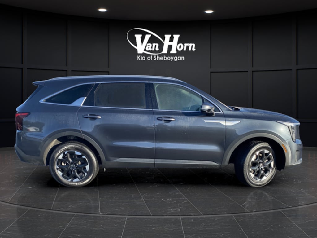 Used 2024 Kia Sorento S SUV