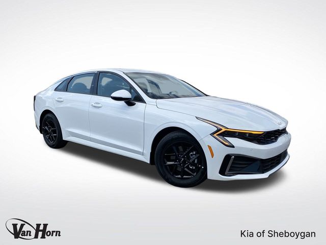 2025 Kia K5 LXS's photo