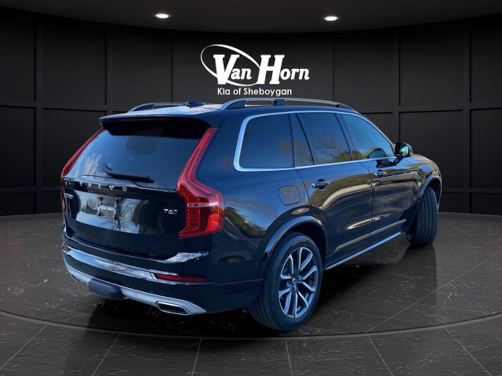 Used 2019 Volvo XC90 T6 Momentum SUV