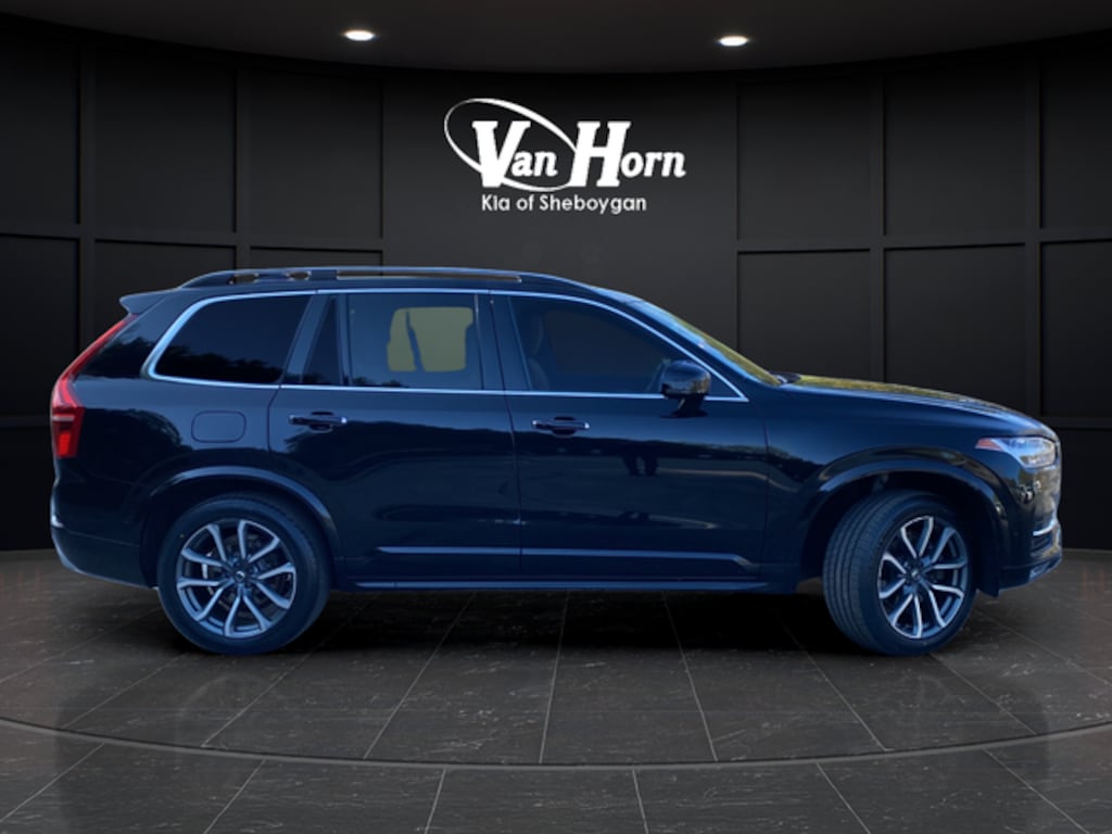 Used 2019 Volvo XC90 T6 Momentum SUV