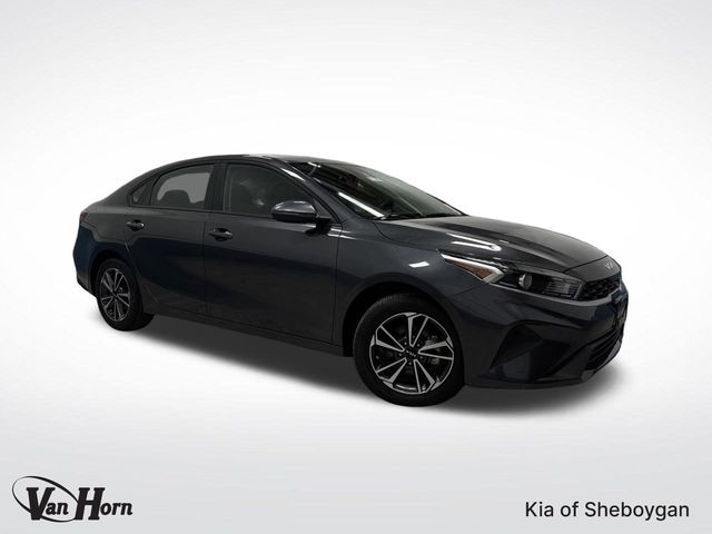 2024 Kia Forte LXS's photo