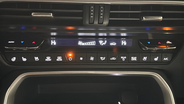 2025 Mazda CX-70 Premium Package - Photo 15