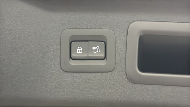 2025 Mazda CX-70 Premium Package - Photo 32