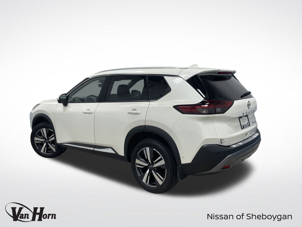2023 Nissan Rogue SL photo 3