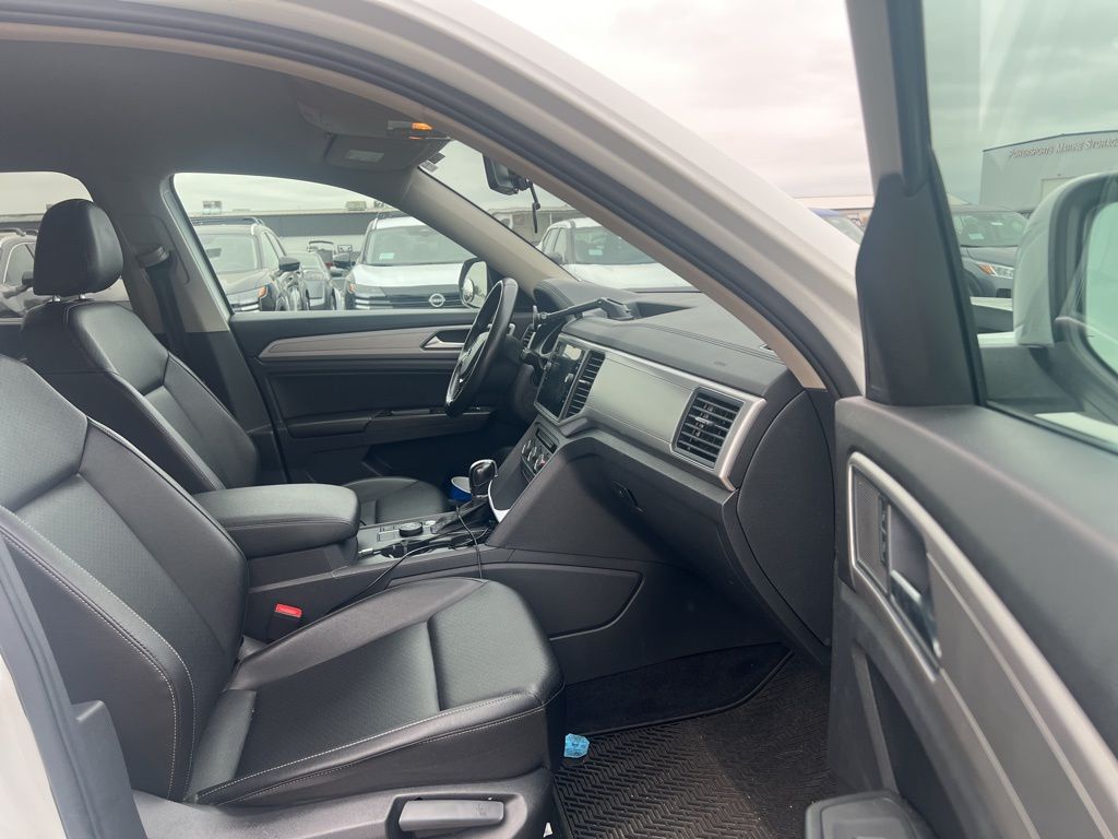 2018 Volkswagen Atlas V6 SE photo 3