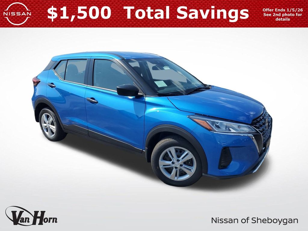 2025 Nissan KICKS PLAY Base's photo