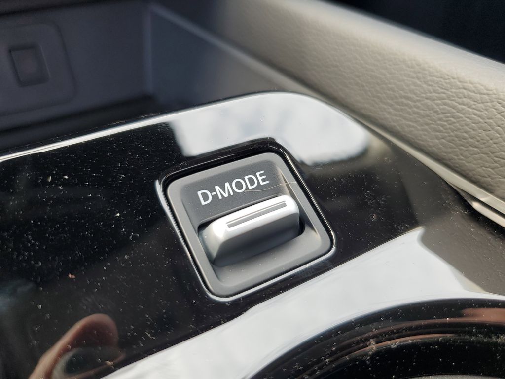 2025 Nissan Murano SV - Photo 21