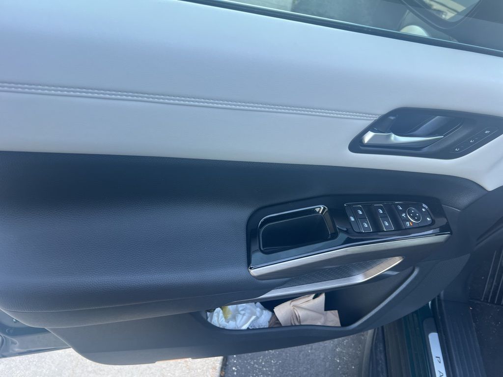 2022 Nissan Pathfinder Platinum photo 4