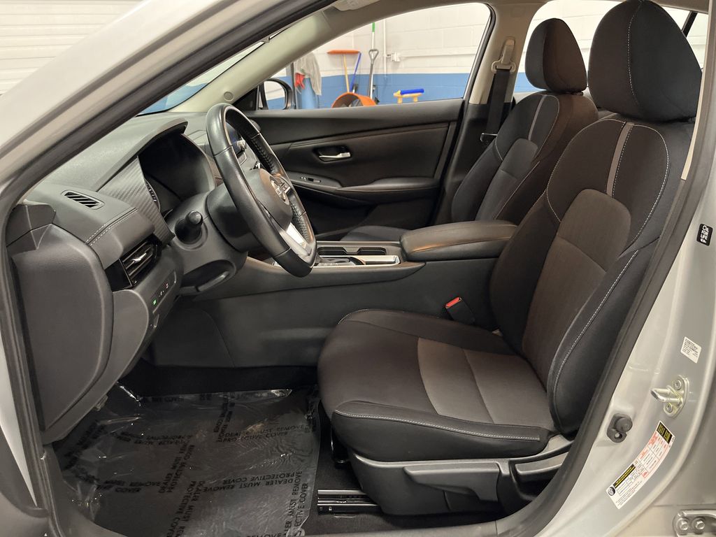 2021 Nissan Sentra SV photo 4