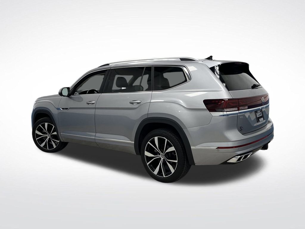 2024 Volkswagen Atlas SEL Premium R-Line photo 3