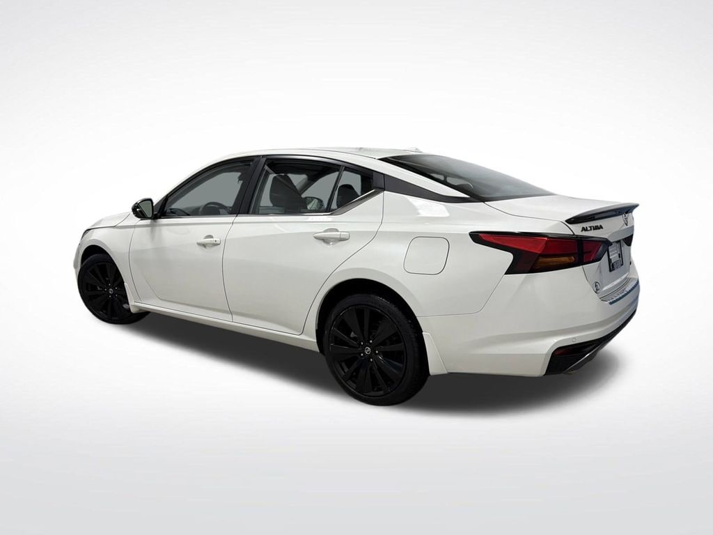Used 2022 Nissan Altima 2.5 SR Sedan