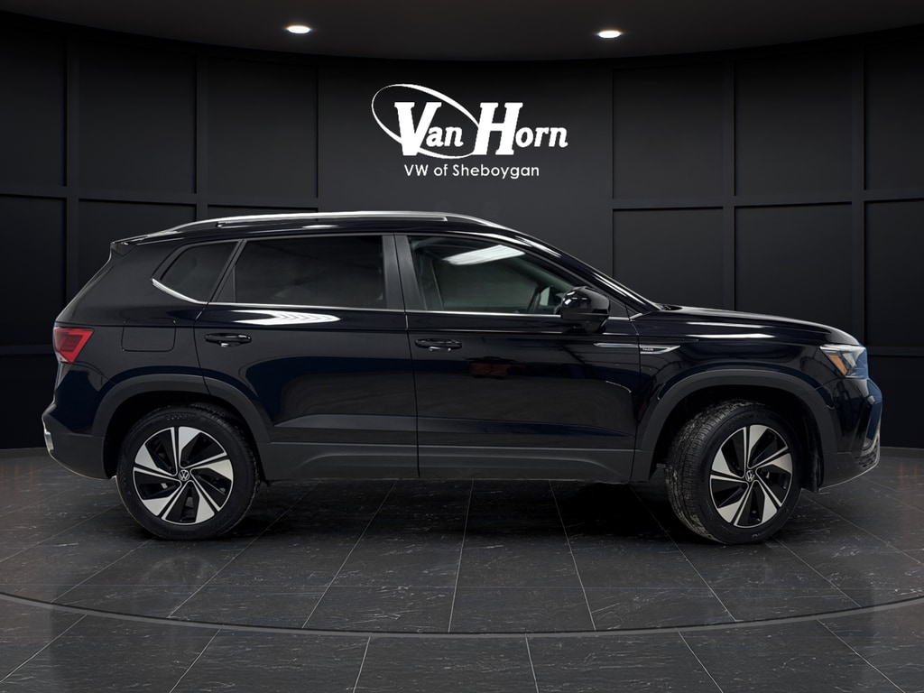 Used 2024 Volkswagen Taos 1.5T SE SUV