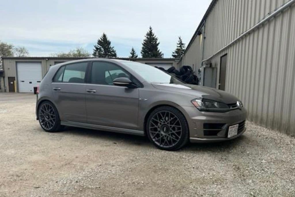 2015 Volkswagen Golf R R's photo