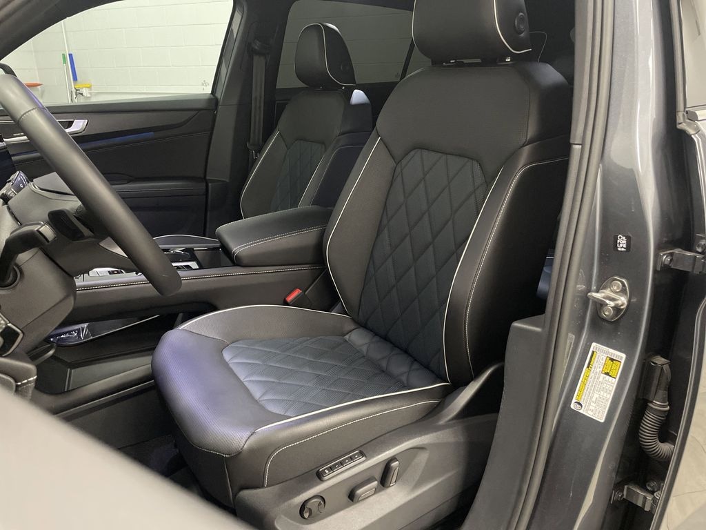 Used 2024 Volkswagen Atlas Cross Sport 2.0T SEL Premium R-Line SUV