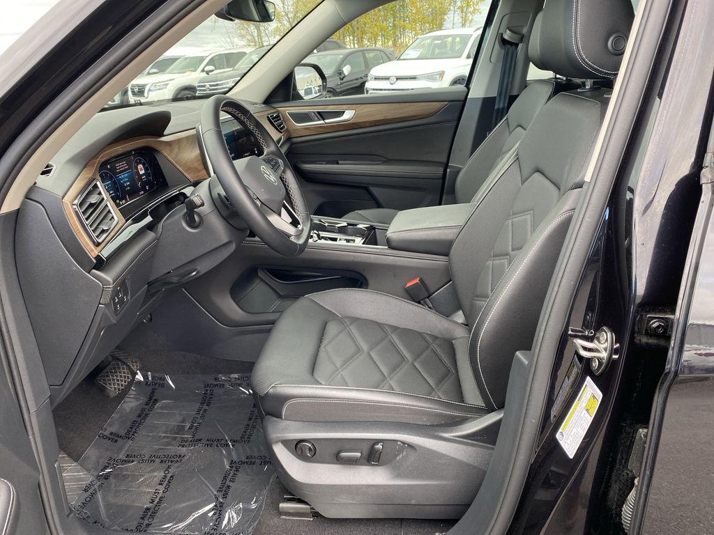 2025 Volkswagen Atlas SE Technology photo 4