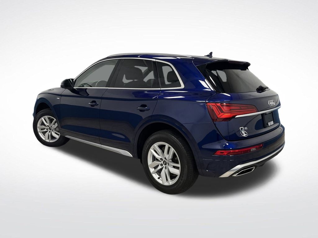 2022 Audi Q5 45 S line Premium photo 2