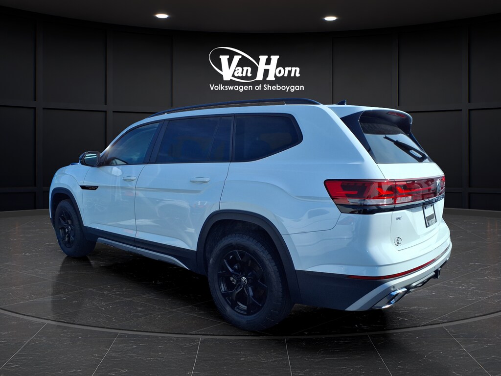 Used 2024 Volkswagen Atlas 2.0T Peak Edition SE w/Technology SUV