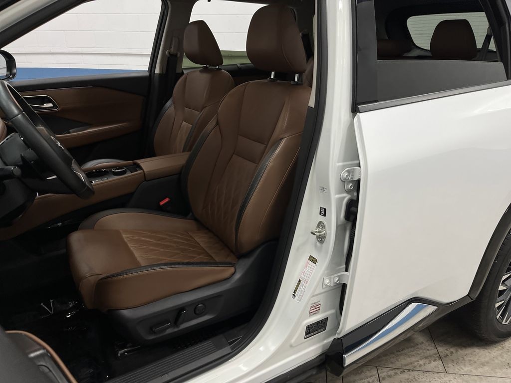 Used 2024 Nissan Rogue Platinum SUV