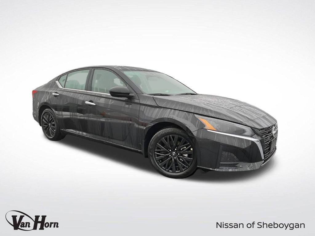 2025 Nissan Altima SV's photo