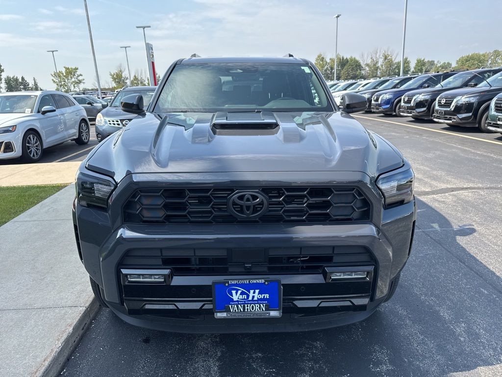 2025 Toyota 4Runner photo 3