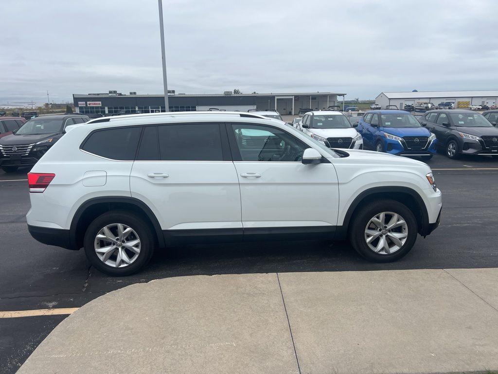 2018 Volkswagen Atlas V6 SE photo 2