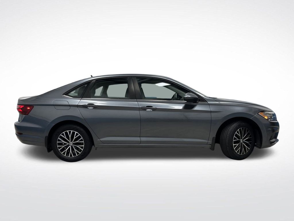2021 Volkswagen Jetta 1.4T S photo 2