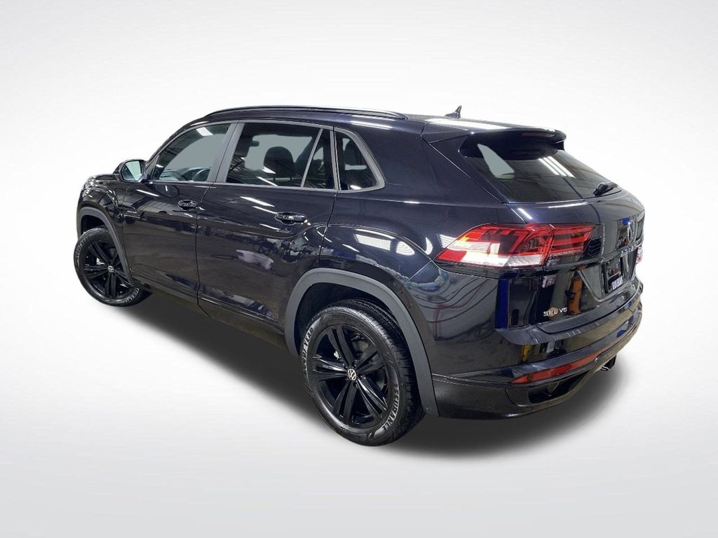 2023 Volkswagen Atlas Cross Sport V6 SEL R-Line photo 3