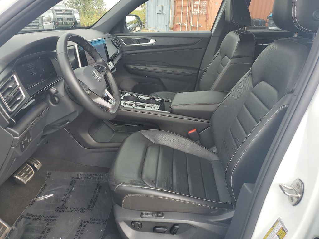 2024 Volkswagen Atlas Cross Sport SEL R-Line photo 3