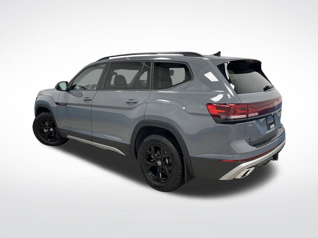 Used 2024 Volkswagen Atlas 2.0T Peak Edition SEL SUV