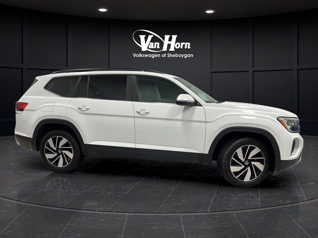 Used 2024 Volkswagen Atlas 2.0T SE w/Technology SUV